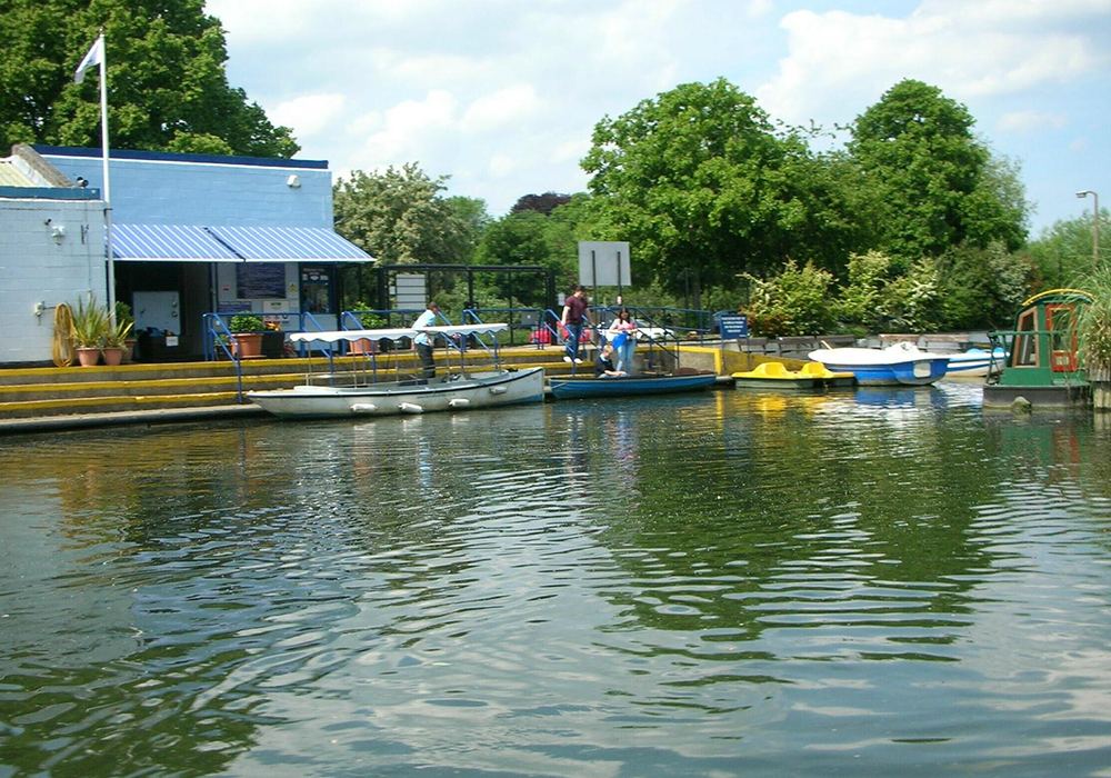 The circular cruises are very popular